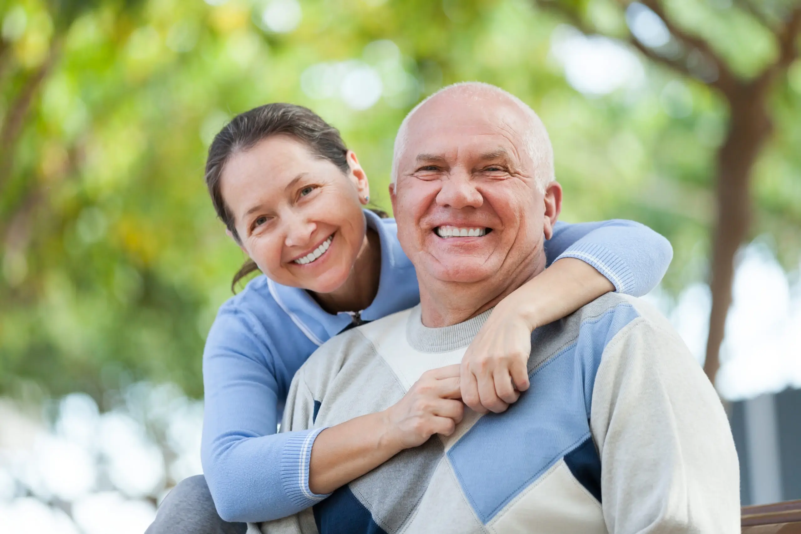 Precatórios Superpreferenciais - Casal sorrindo